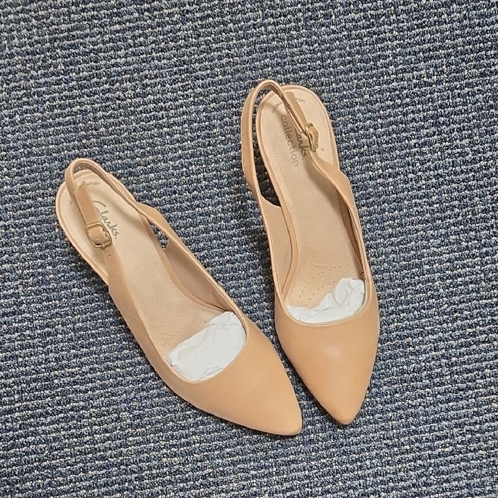 Beautiful Clarks Slingback Heels In Neutral Color